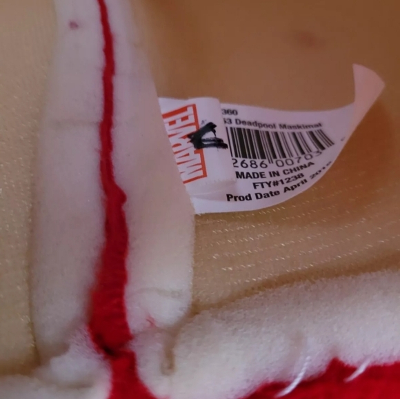 Marvel Maskimals Deadpool Comic Superhero Oversized Plush Red Mask Head 18" H - Picture 9 of 9